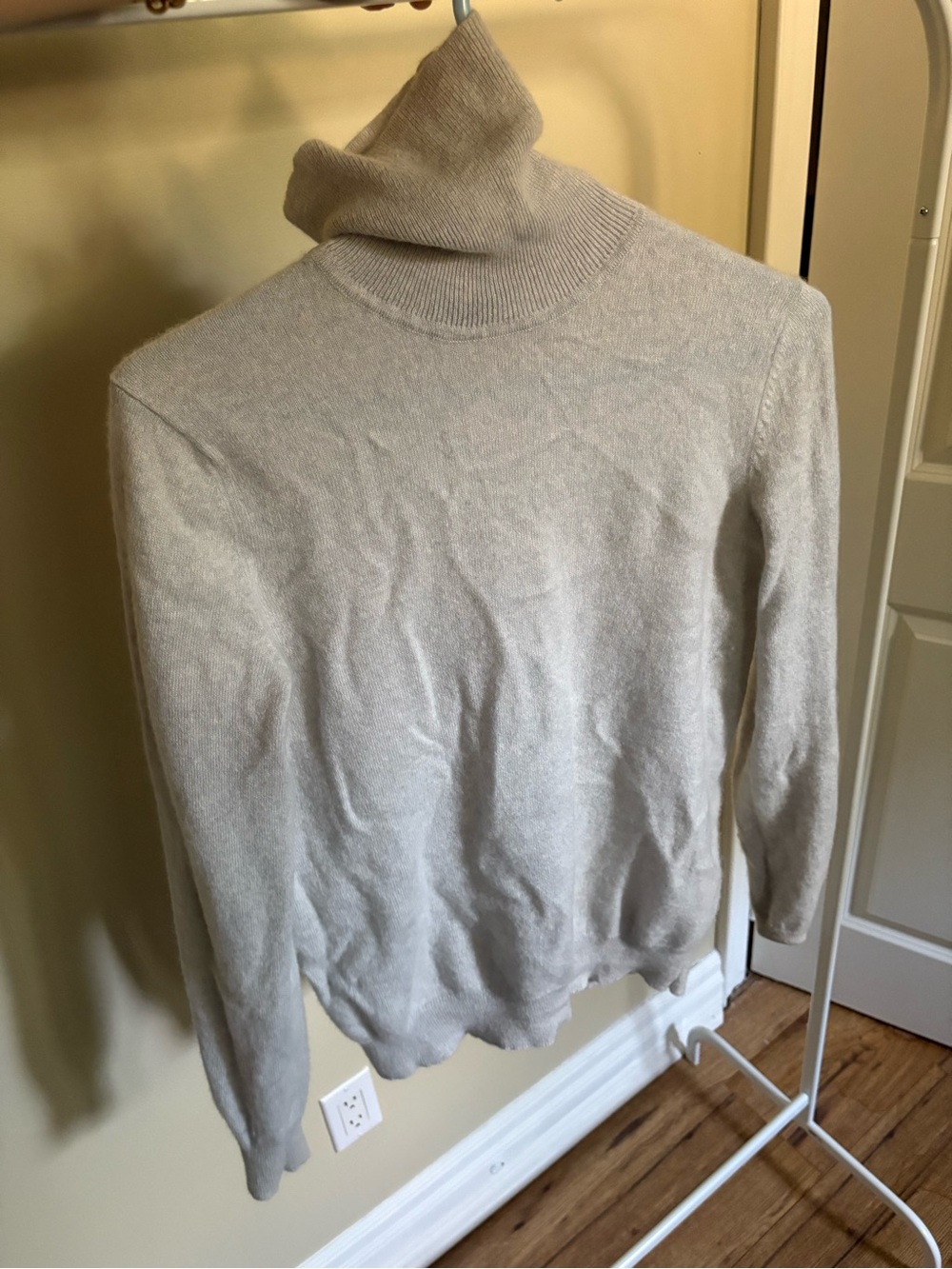 Lord & Taylor 100% Cashmere Gray Turtleneck Sweater